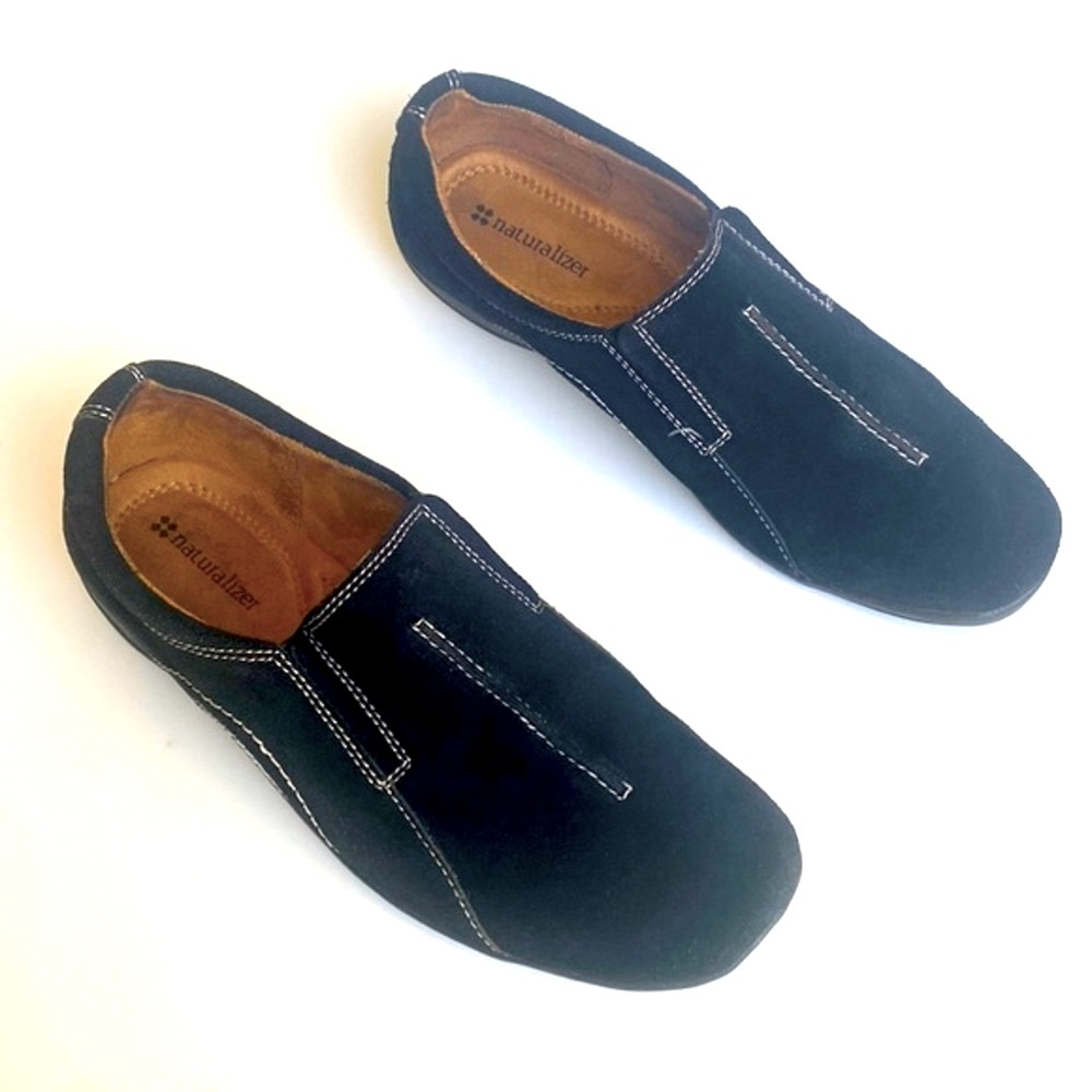 NATURALIZER Black Suede Beige Stitching Flats Loafers Slip On Women's Size 8